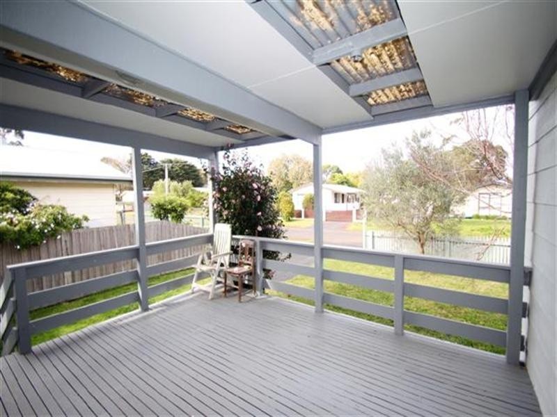 100 Scenic Drive, Cowes VIC 3922