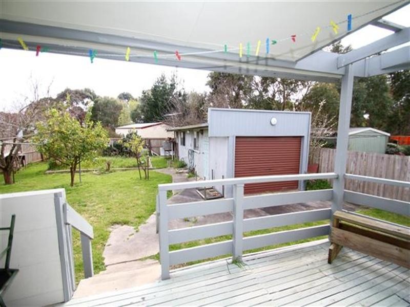 100 Scenic Drive, Cowes VIC 3922