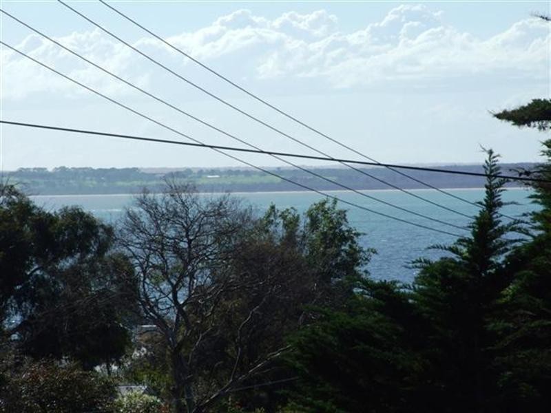 14 Chillingworth Road, Cowes VIC 3922