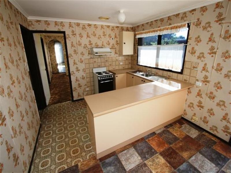 35 Birdwood Avenue, Cowes VIC 3922