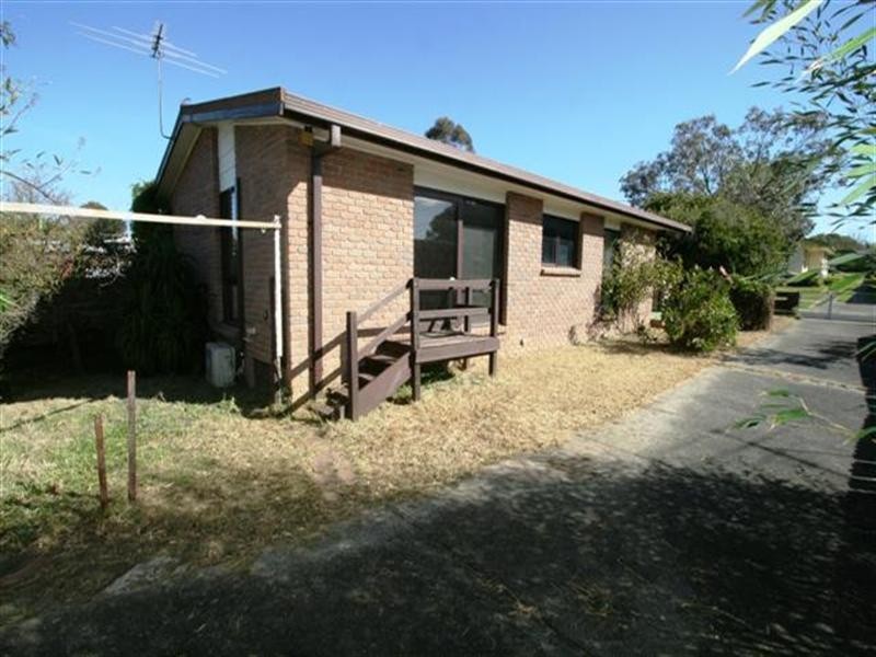 35 Birdwood Avenue, Cowes VIC 3922