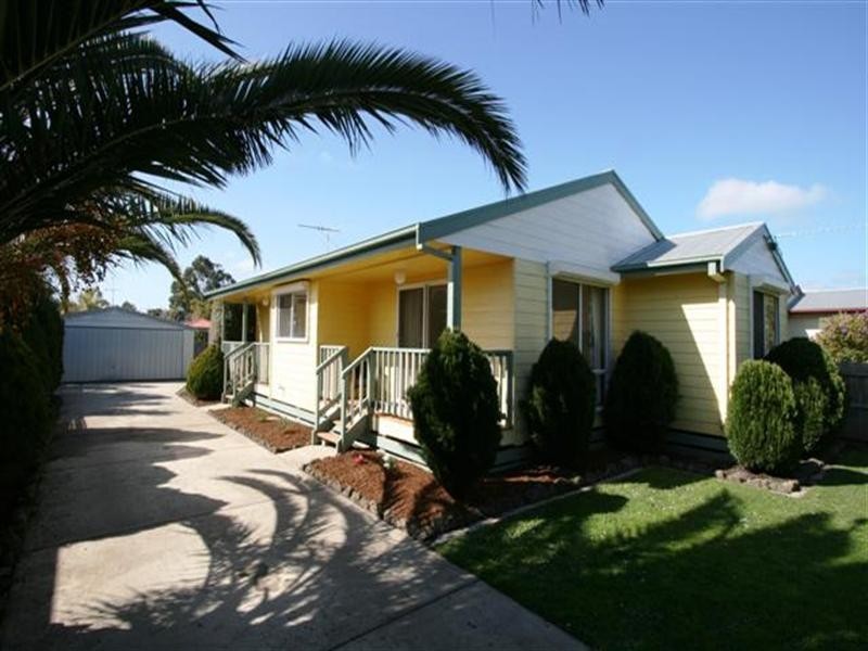 7 Lansell Road, Cowes VIC 3922