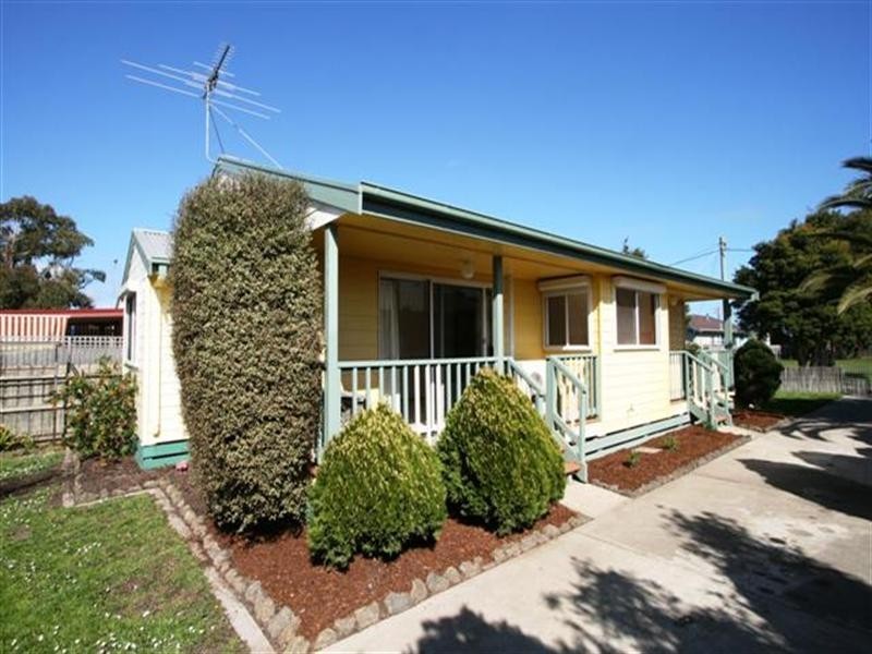 7 Lansell Road, Cowes VIC 3922