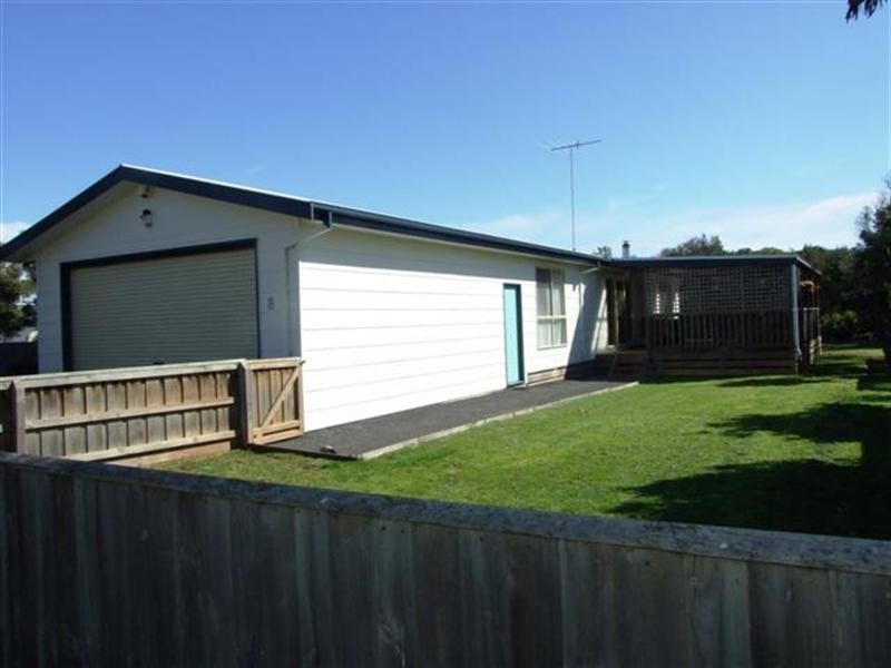 8 Golden Court, Sunset Strip VIC 3922