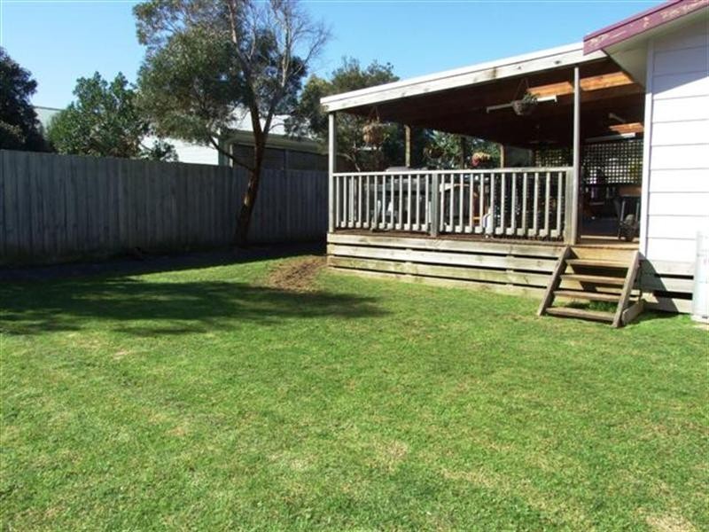 8 Golden Court, Sunset Strip VIC 3922