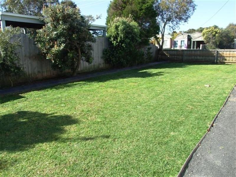 8 Golden Court, Sunset Strip VIC 3922