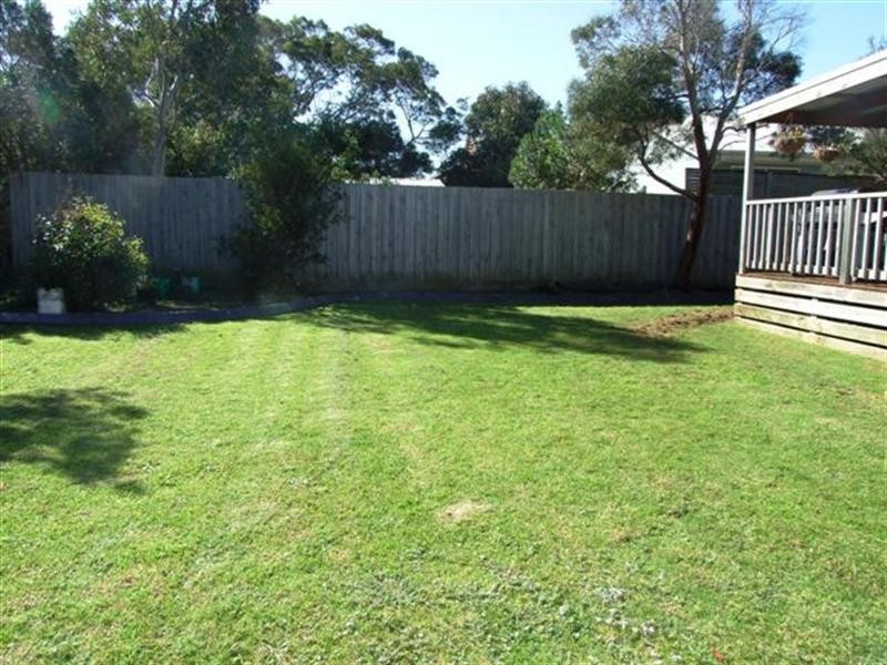 8 Golden Court, Sunset Strip VIC 3922