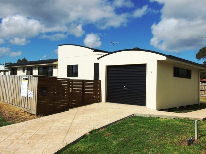 9 Kate Court, Cowes VIC 3922