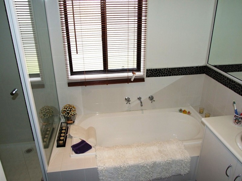 9 Kate Court, Cowes VIC 3922