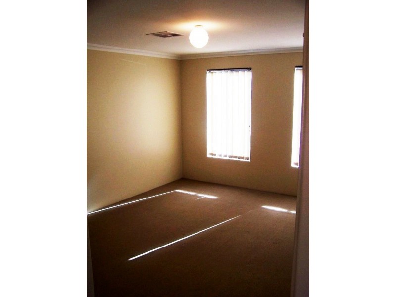 68 Buckingham Drive, PORT BOUVARD, Wannanup WA 6210