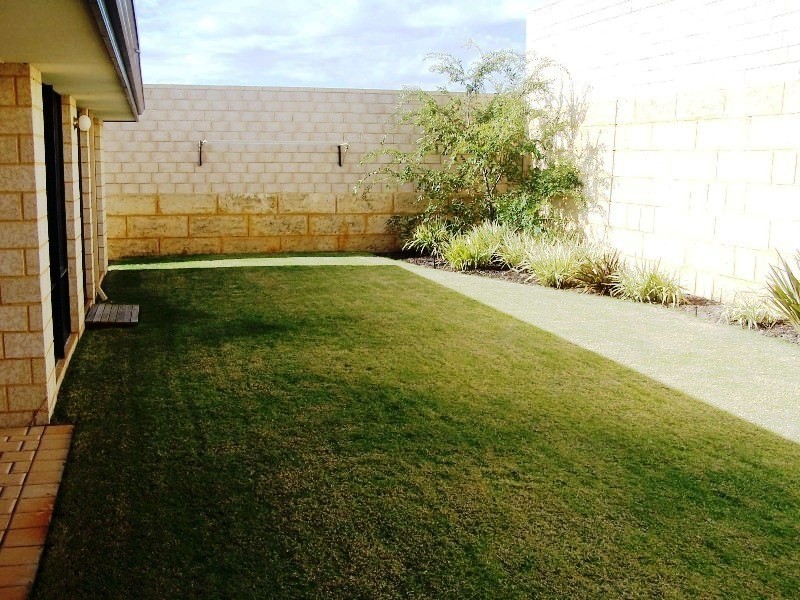 68 Buckingham Drive, PORT BOUVARD, Wannanup WA 6210