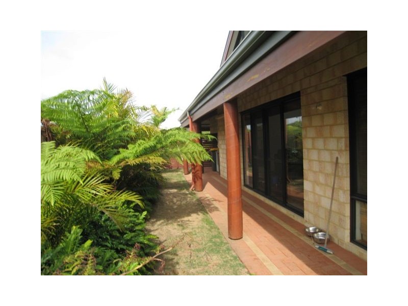 10 Chorus Circle, Atwell WA 6164