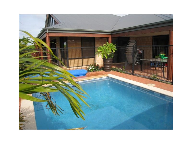 10 Chorus Circle, Atwell WA 6164