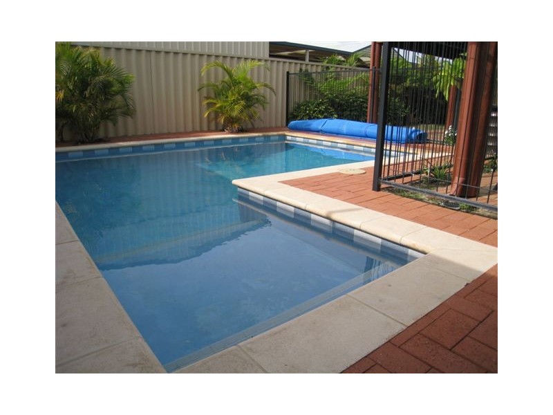 10 Chorus Circle, Atwell WA 6164