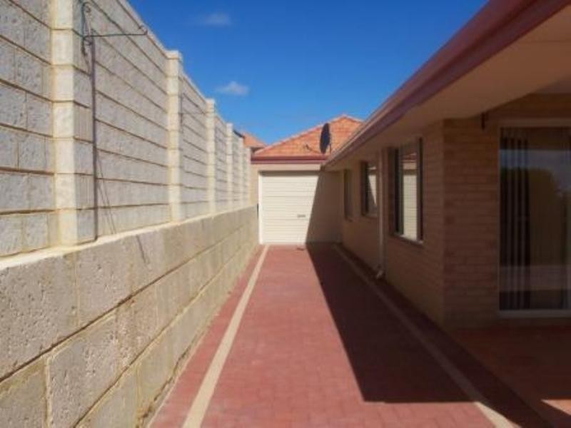 17 Northport Boulevard, Wannanup WA 6210