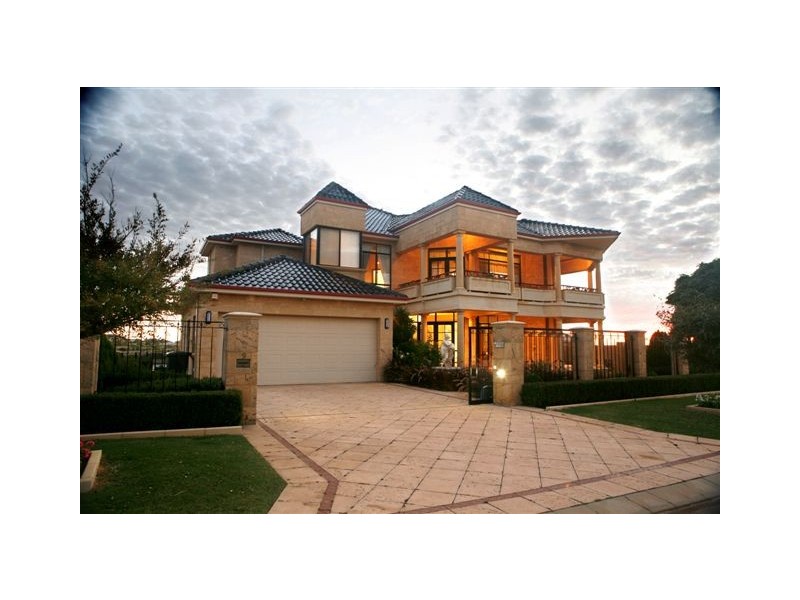 9 Captain Court, PORT BOUVARD, Wannanup WA 6210