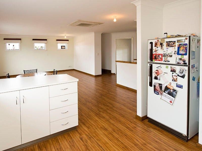 2 Firetail Lane, Erskine WA 6210