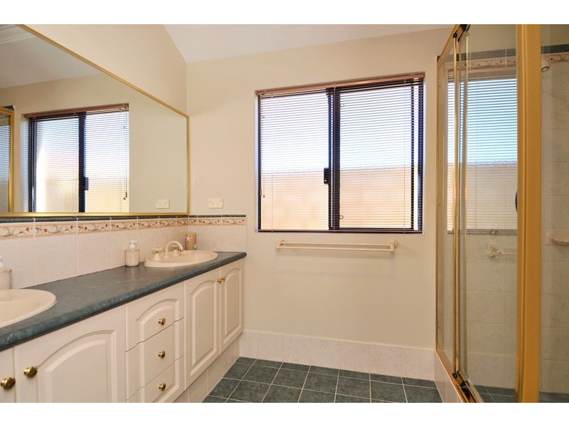 34 Beachview Court, Wannanup WA 6210