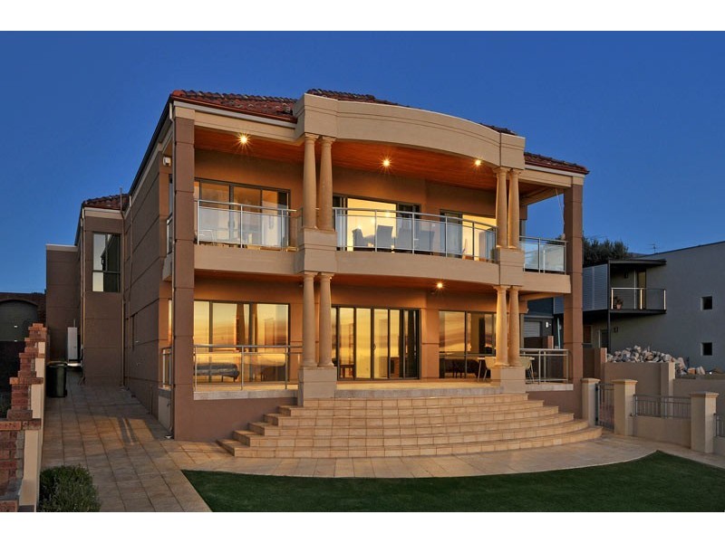 61 Spinaway Parade, Falcon WA 6210