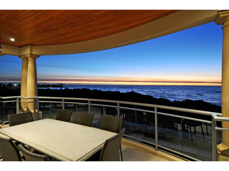 61 Spinaway Parade, Falcon WA 6210