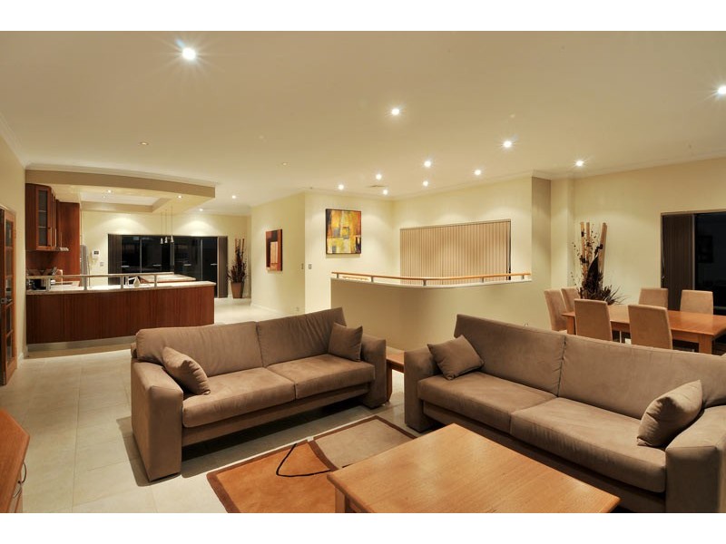 61 Spinaway Parade, Falcon WA 6210