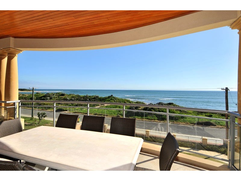 61 Spinaway Parade, Falcon WA 6210