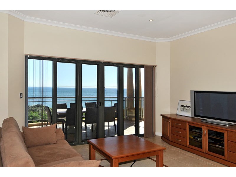 61 Spinaway Parade, Falcon WA 6210