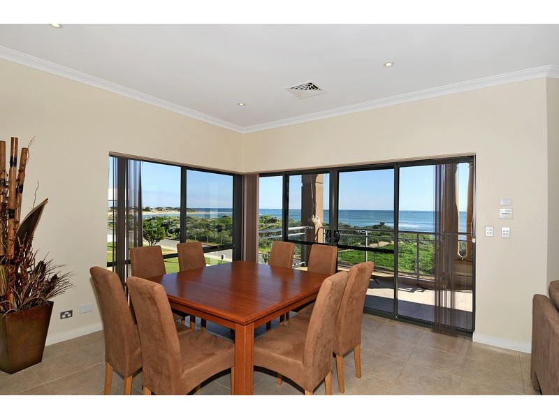 61 Spinaway Parade, Falcon WA 6210