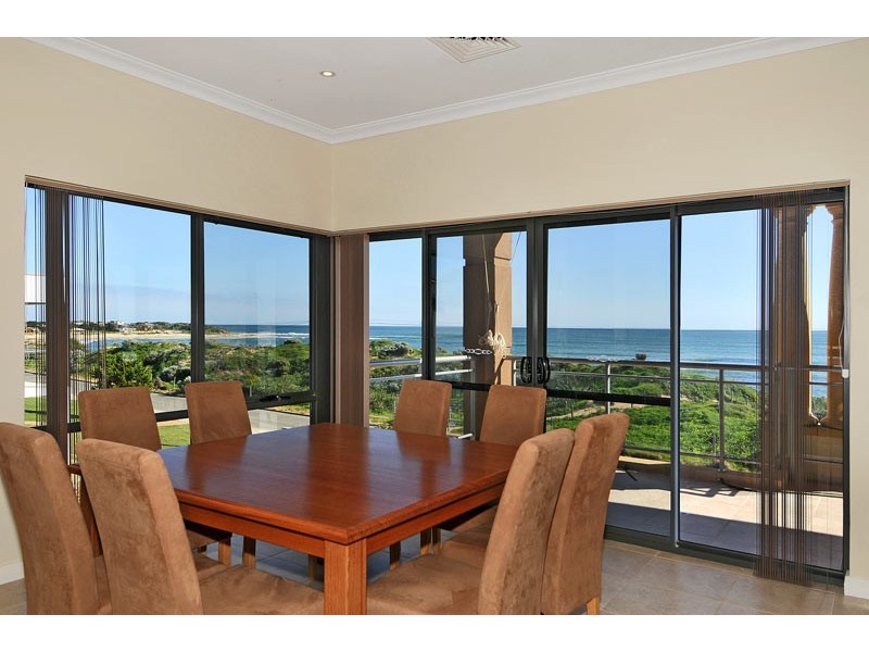 61 Spinaway Parade, Falcon WA 6210