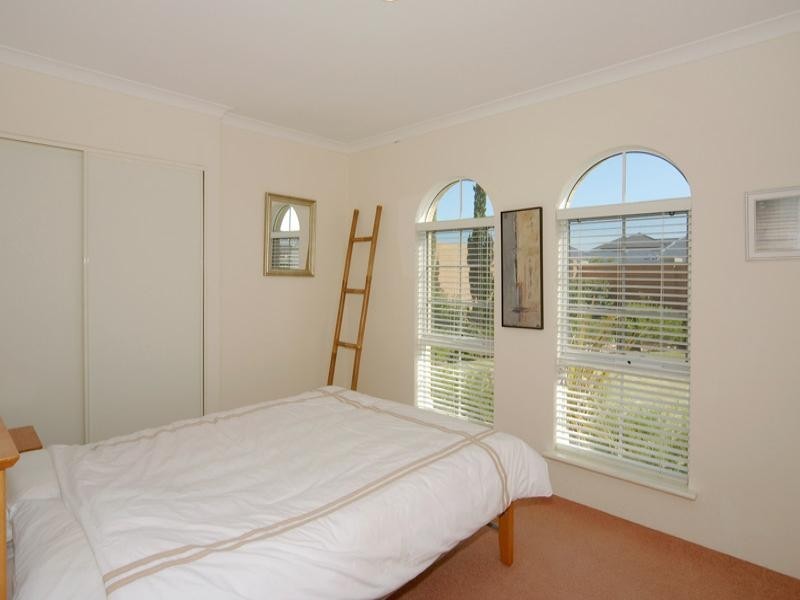 74 Voyager Close, Wannanup WA 6210