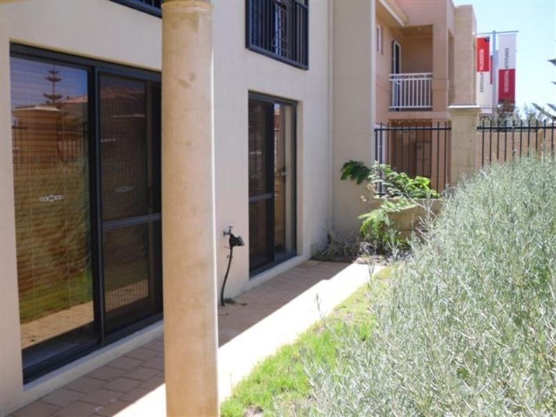 8 Village Mews, Wannanup WA 6210