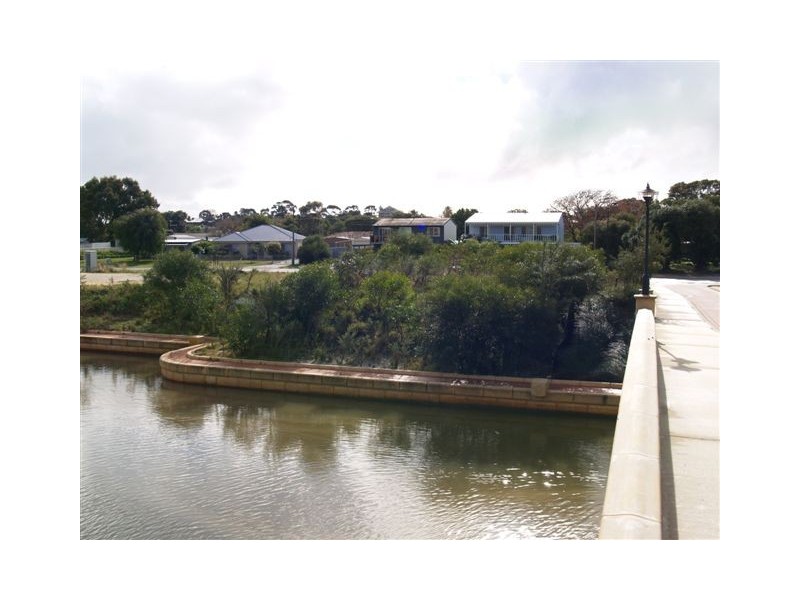 65 Queen Parade, Wannanup WA 6210