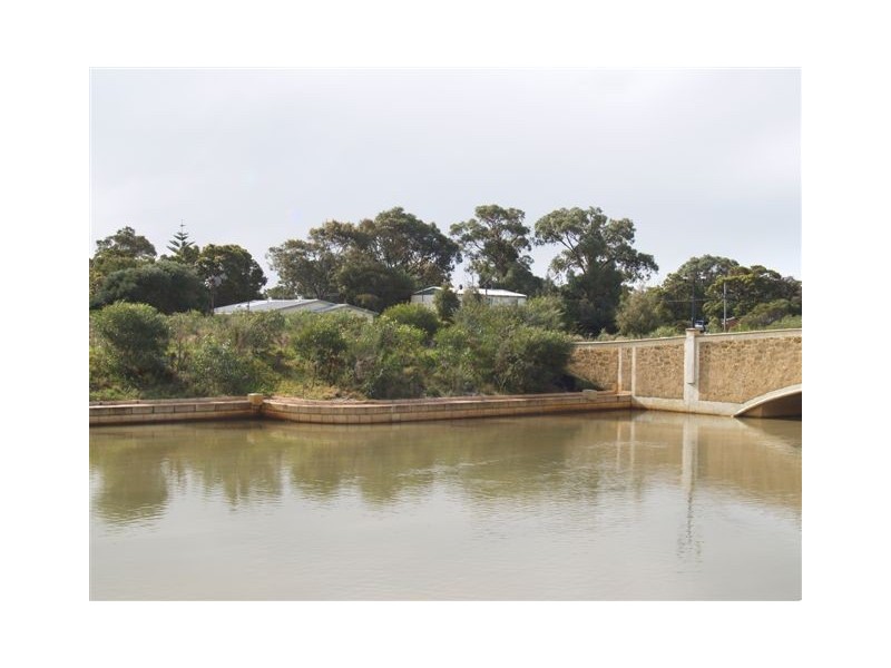 65 Queen Parade, Wannanup WA 6210