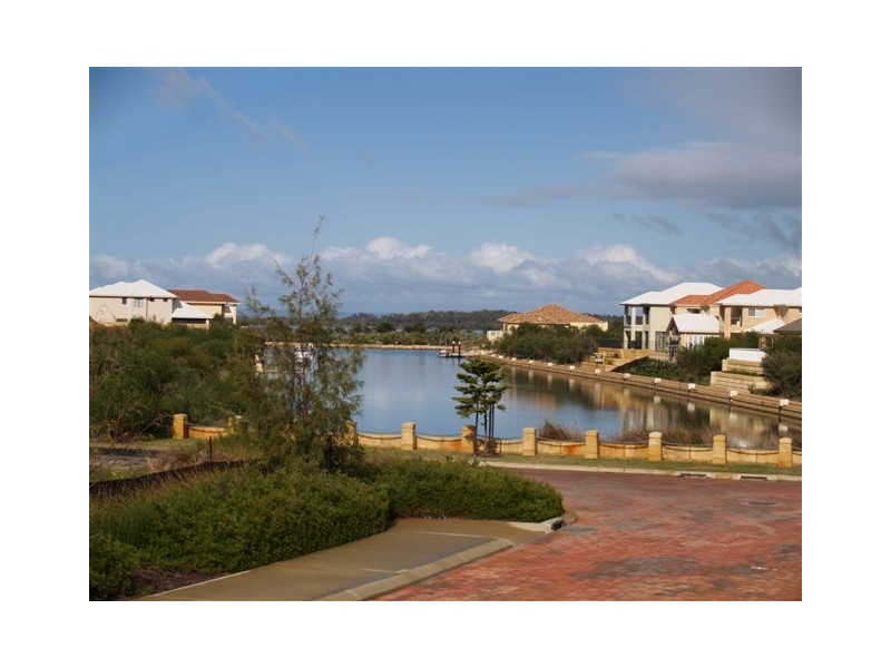 65 Queen Parade, Wannanup WA 6210