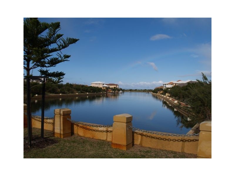 65 Queen Parade, Wannanup WA 6210