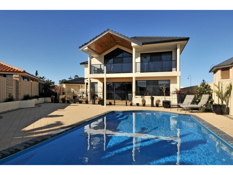 1 Fairsky Parade, Wannanup WA 6210