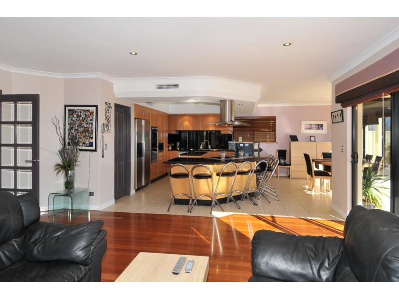 1 Fairsky Parade, Wannanup WA 6210