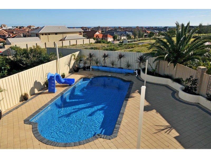 1 Fairsky Parade, Wannanup WA 6210