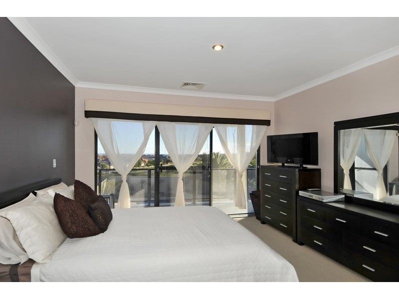 1 Fairsky Parade, Wannanup WA 6210