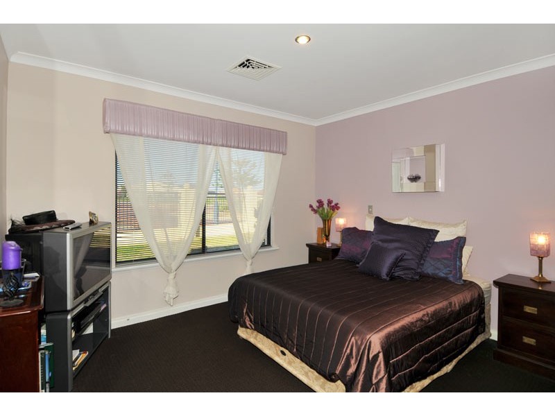 1 Fairsky Parade, Wannanup WA 6210