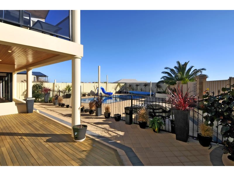 1 Fairsky Parade, Wannanup WA 6210