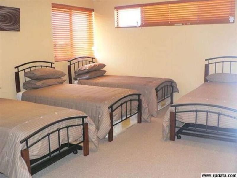 105 Westview Parade, Wannanup WA 6210