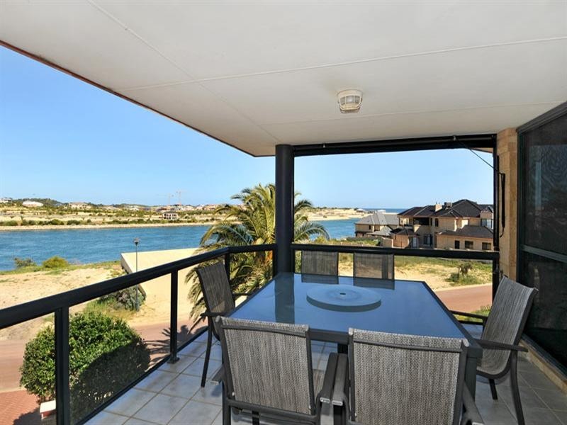 12 Captain Court, Wannanup WA 6210