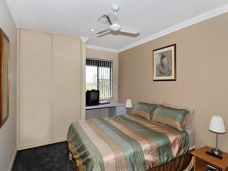 12 Captain Court, Wannanup WA 6210