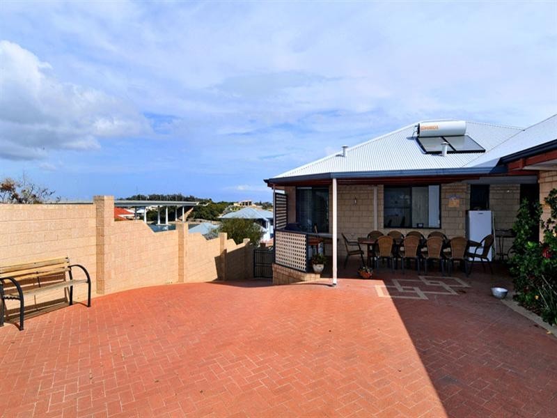 12 Captain Court, Wannanup WA 6210