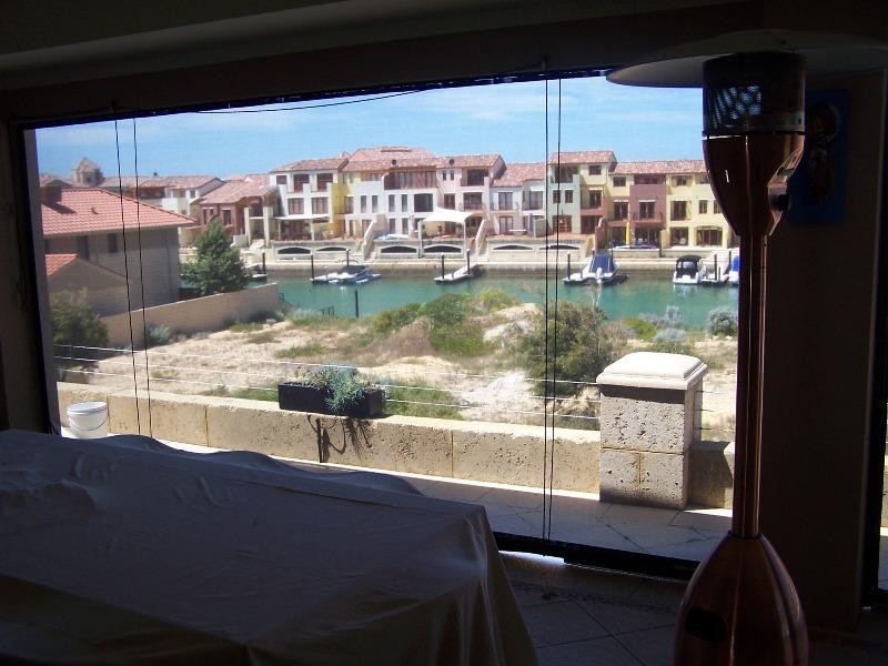 105 Westview Parade, Wannanup WA 6210