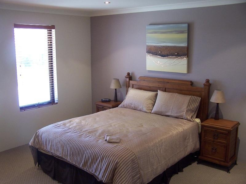 105 Westview Parade, Wannanup WA 6210