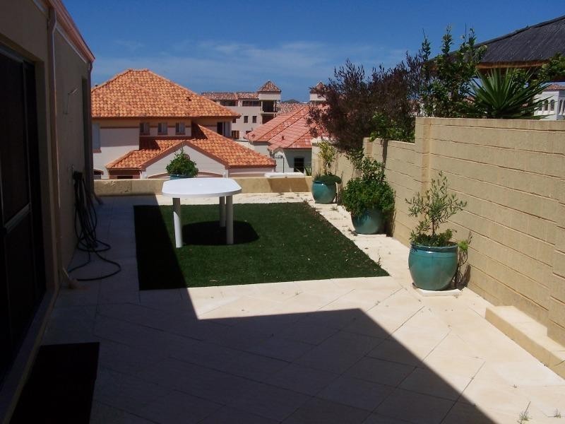 105 Westview Parade, Wannanup WA 6210