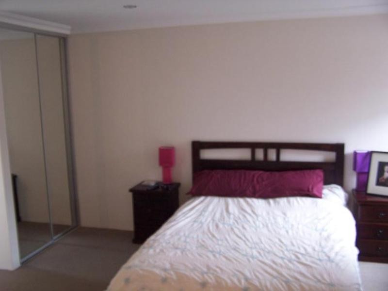 16 Wuraling Pass, PORT BOUVARD, Wannanup WA 6210