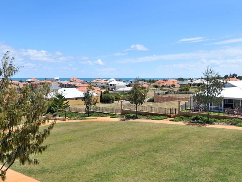 12 Pelsaert Lane – PORT BOUVARD, Wannanup WA 6210
